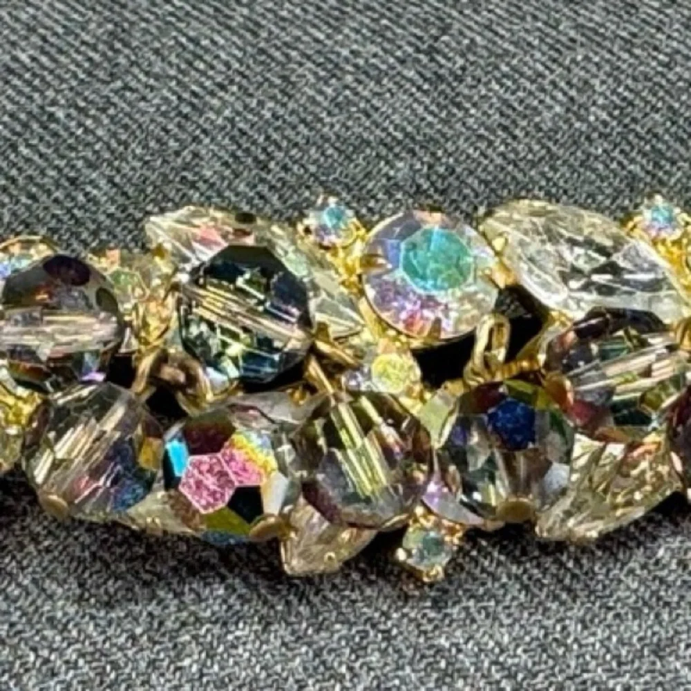 Vintage Juliana cha cha beads AB‎ crystals goldtone metal leaf pin brooch